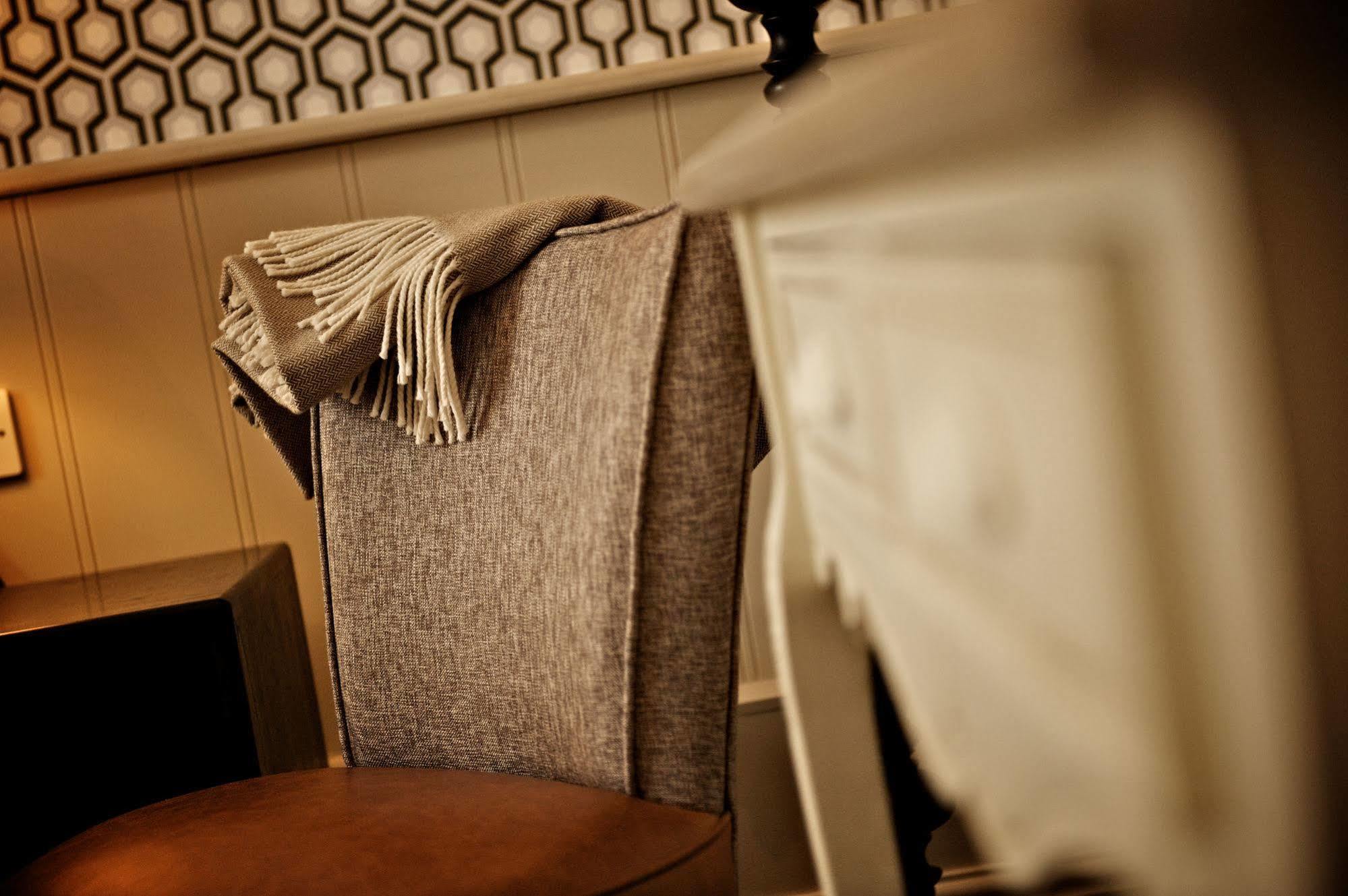 The Bushel By Greene King Inns Bury St. Edmunds ภายนอก รูปภาพ